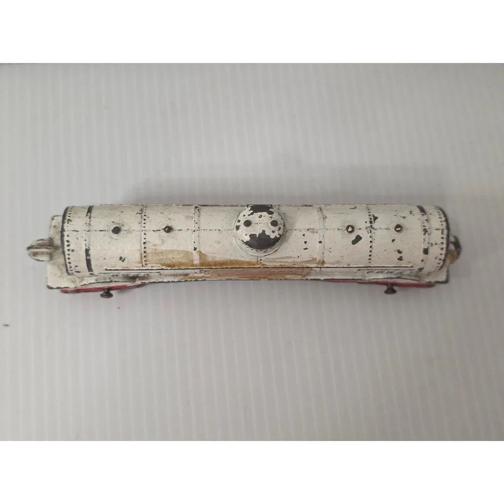 Tootsietoy Borden Milk Tank Car OS White Fair 9353